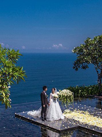 巴厘岛宝格丽水上婚礼